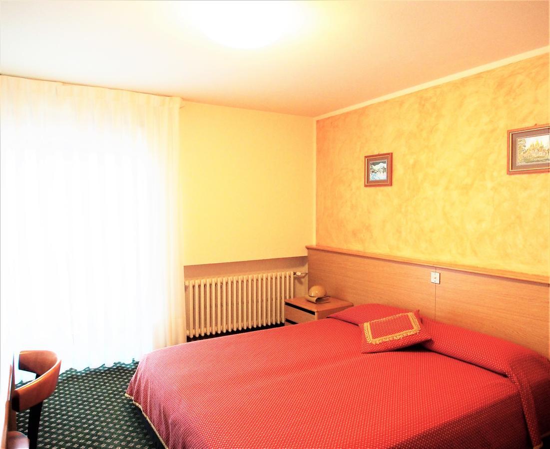 Hotel Belvedere Roana Exterior photo